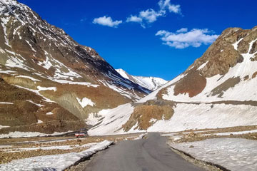  Manali - Sarchu (222 km)