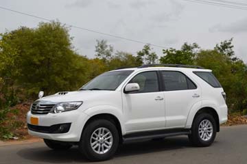 Luxury Fortuner Car Rental in Chandigarh